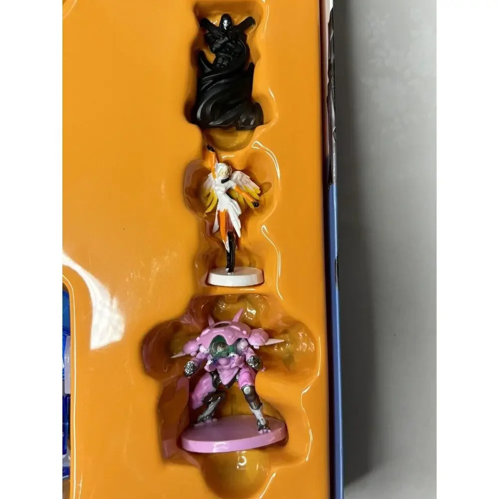 Monopoly Gamer Collector's Edition Hasbro Gaming - Picture 6 of 9